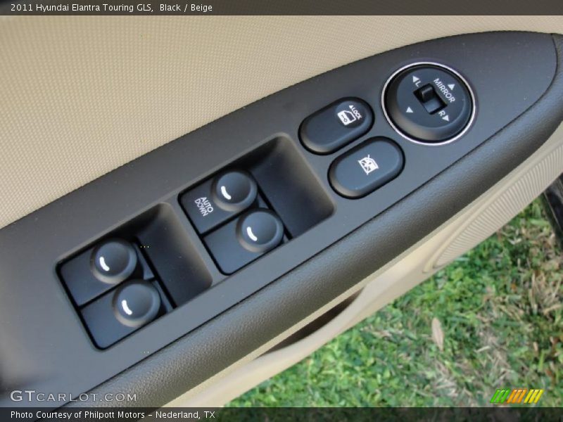 Controls of 2011 Elantra Touring GLS