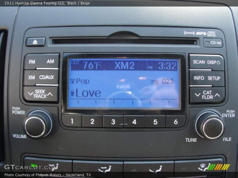 Controls of 2011 Elantra Touring GLS