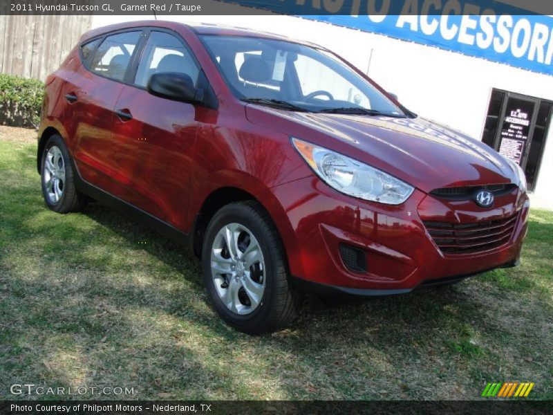 Garnet Red / Taupe 2011 Hyundai Tucson GL