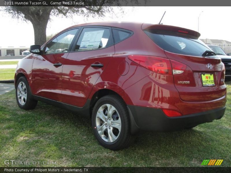 Garnet Red / Taupe 2011 Hyundai Tucson GL