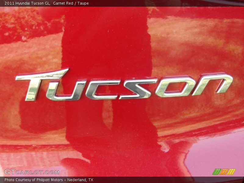  2011 Tucson GL Logo