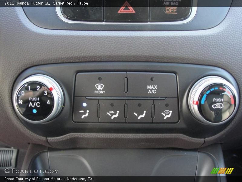 Controls of 2011 Tucson GL