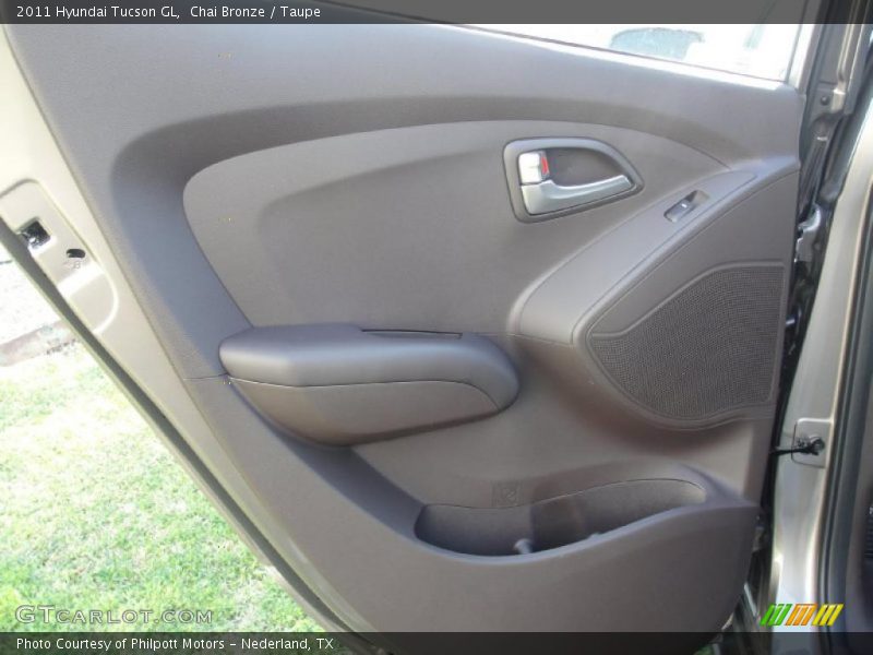 Door Panel of 2011 Tucson GL