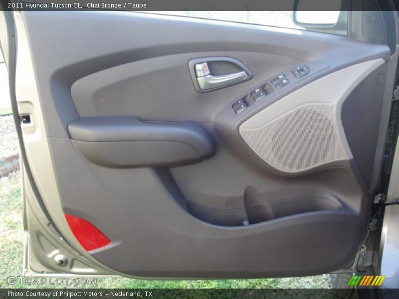 Door Panel of 2011 Tucson GL