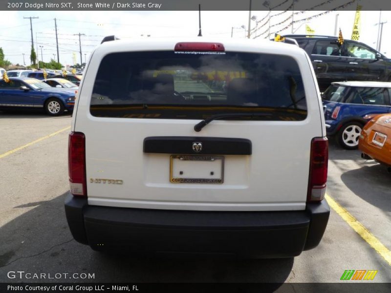 Stone White / Dark Slate Gray 2007 Dodge Nitro SXT
