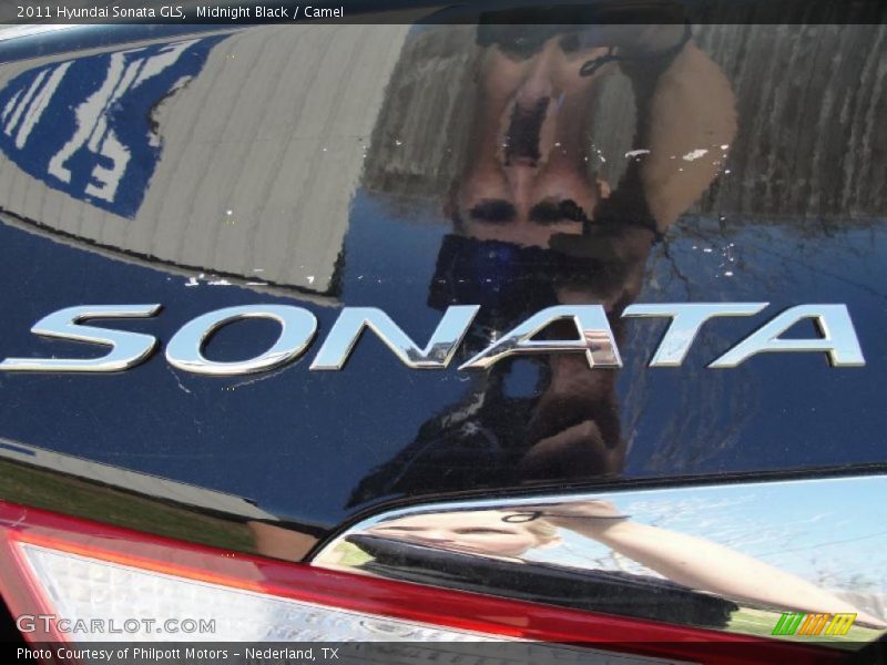 Midnight Black / Camel 2011 Hyundai Sonata GLS