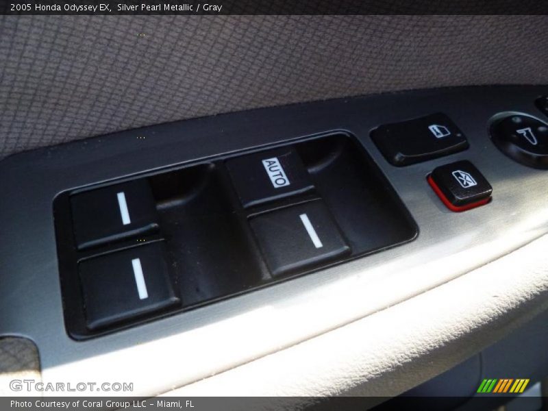 Silver Pearl Metallic / Gray 2005 Honda Odyssey EX