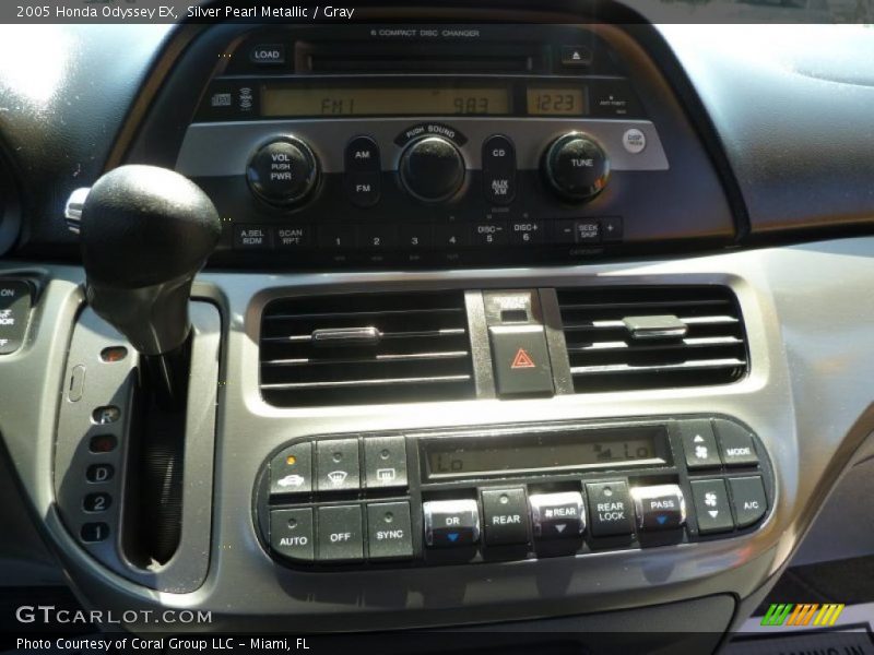Silver Pearl Metallic / Gray 2005 Honda Odyssey EX