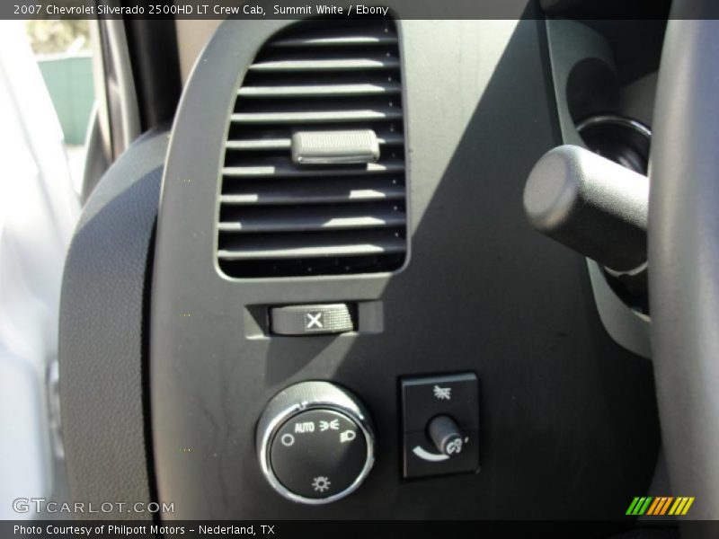 Controls of 2007 Silverado 2500HD LT Crew Cab