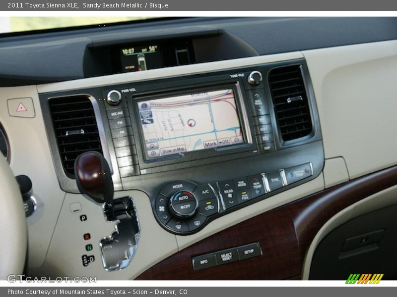 Navigation of 2011 Sienna XLE
