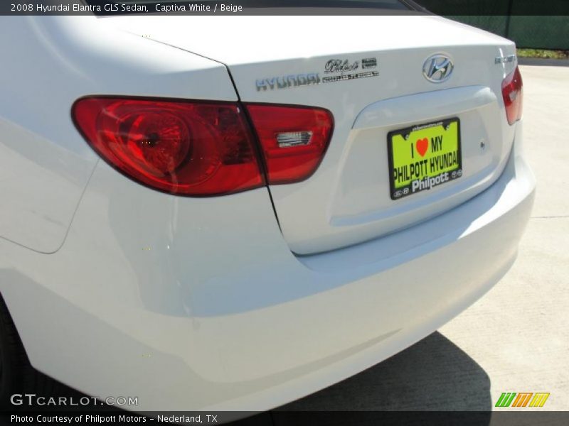 Captiva White / Beige 2008 Hyundai Elantra GLS Sedan