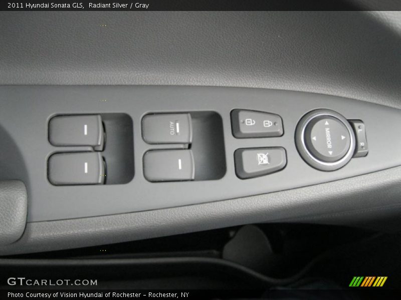 Radiant Silver / Gray 2011 Hyundai Sonata GLS