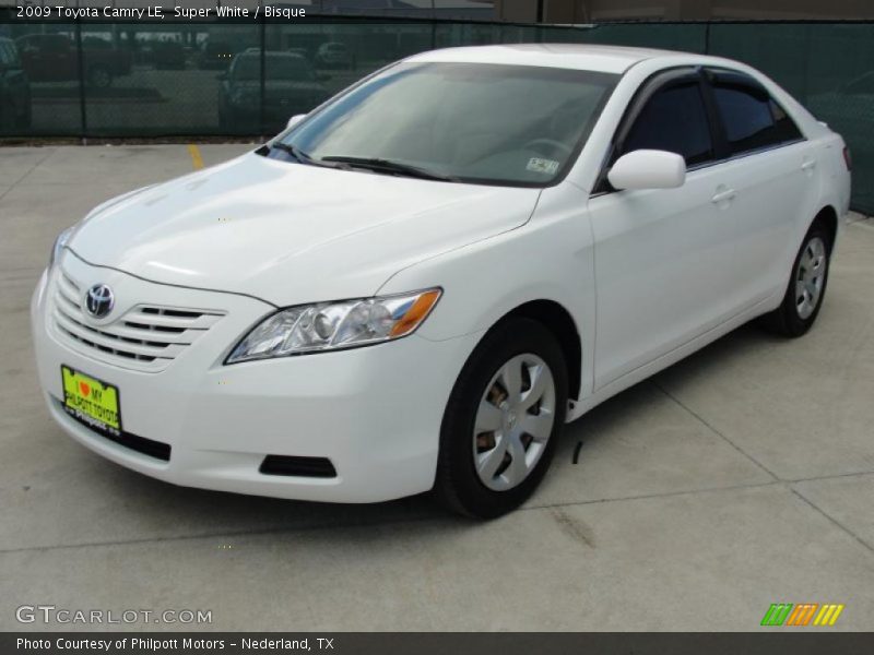 Super White / Bisque 2009 Toyota Camry LE