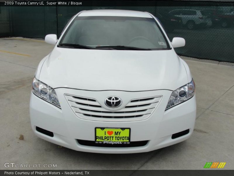 Super White / Bisque 2009 Toyota Camry LE