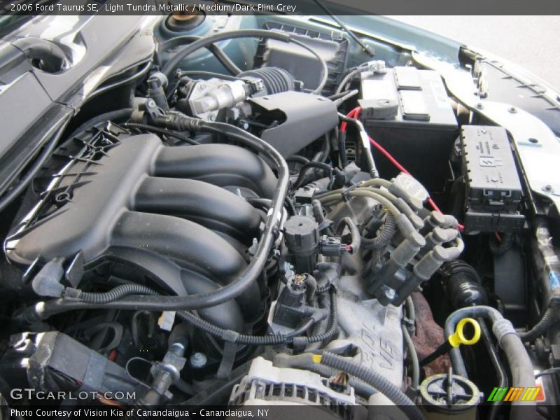 Light Tundra Metallic / Medium/Dark Flint Grey 2006 Ford Taurus SE
