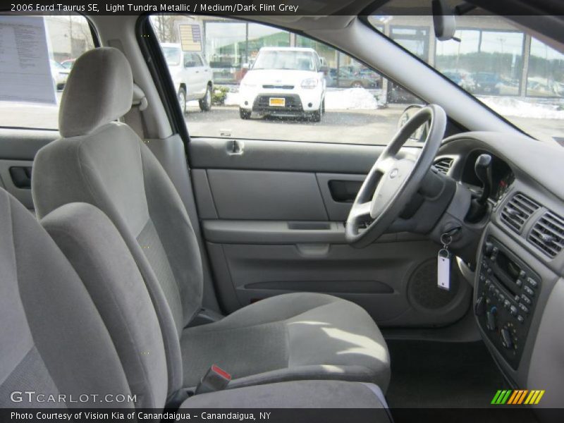 Light Tundra Metallic / Medium/Dark Flint Grey 2006 Ford Taurus SE