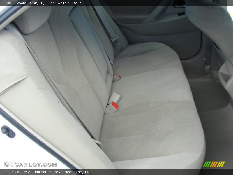 Super White / Bisque 2009 Toyota Camry LE