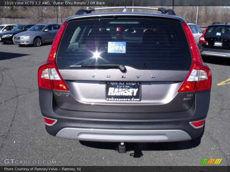 Oyster Grey Metallic / Off Black 2010 Volvo XC70 3.2 AWD