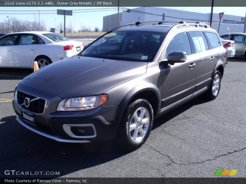 Oyster Grey Metallic / Off Black 2010 Volvo XC70 3.2 AWD