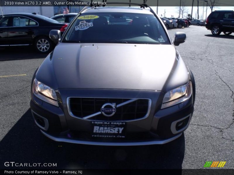 Oyster Grey Metallic / Off Black 2010 Volvo XC70 3.2 AWD