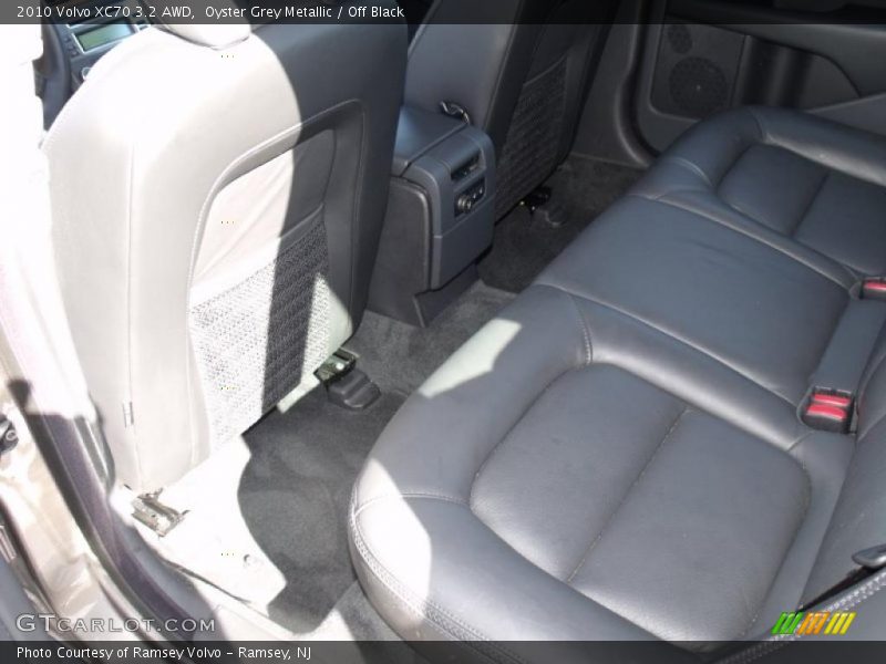 Oyster Grey Metallic / Off Black 2010 Volvo XC70 3.2 AWD