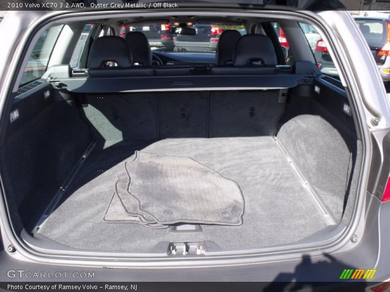 Oyster Grey Metallic / Off Black 2010 Volvo XC70 3.2 AWD