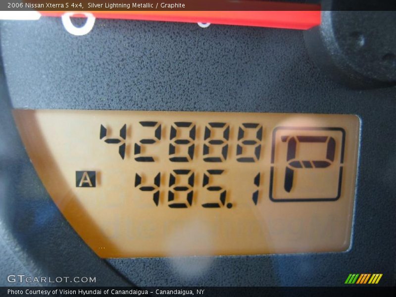 Silver Lightning Metallic / Graphite 2006 Nissan Xterra S 4x4