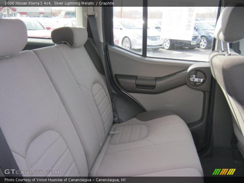 Silver Lightning Metallic / Graphite 2006 Nissan Xterra S 4x4
