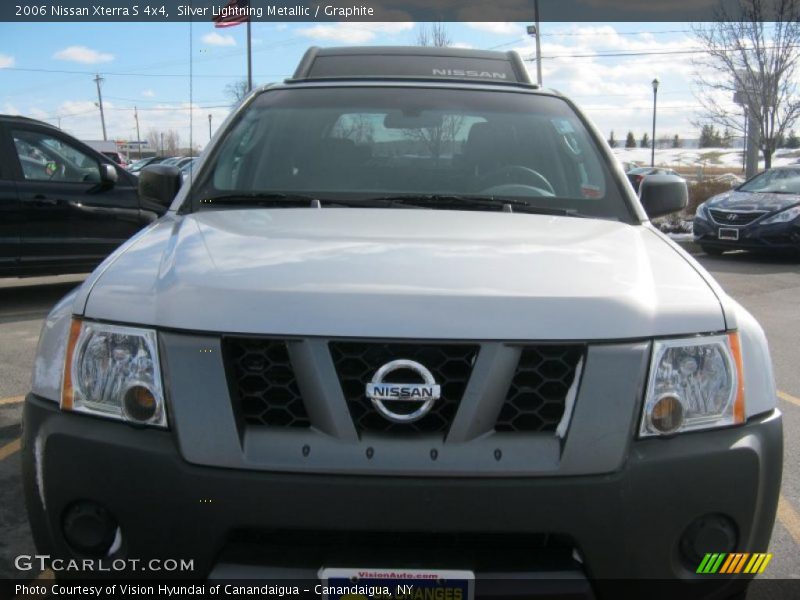 Silver Lightning Metallic / Graphite 2006 Nissan Xterra S 4x4