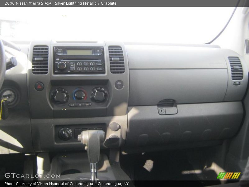 Silver Lightning Metallic / Graphite 2006 Nissan Xterra S 4x4