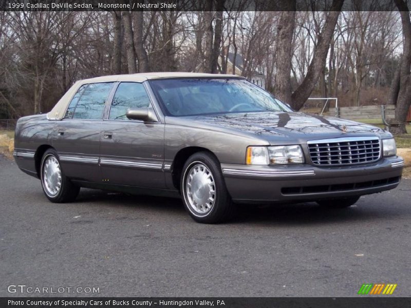 Moonstone / Neutral Shale 1999 Cadillac DeVille Sedan