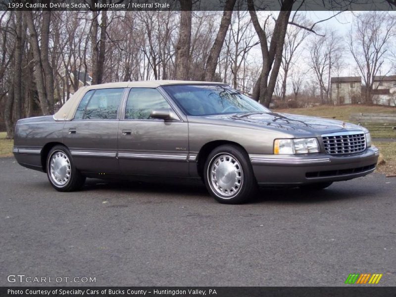 Moonstone / Neutral Shale 1999 Cadillac DeVille Sedan