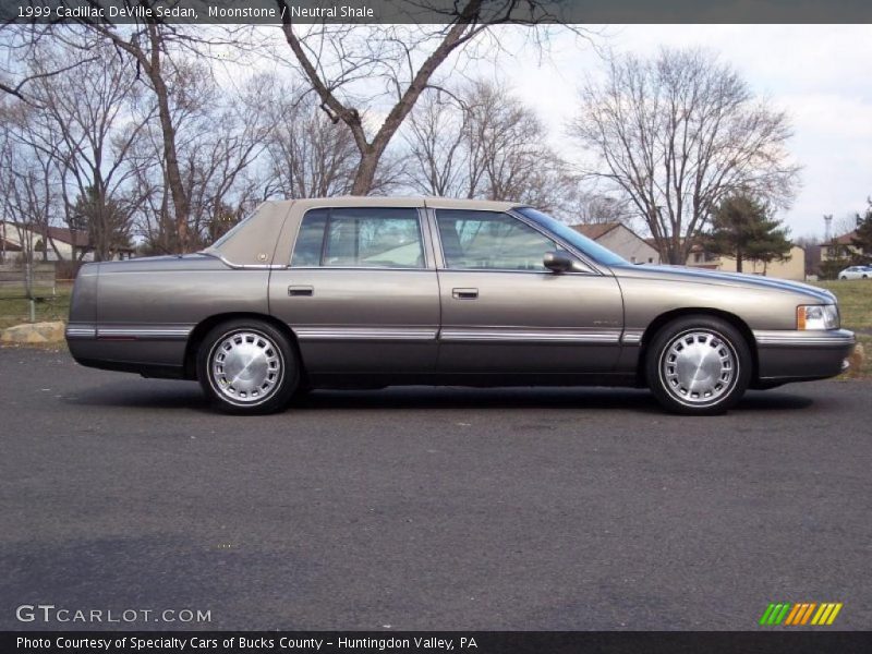 Moonstone / Neutral Shale 1999 Cadillac DeVille Sedan