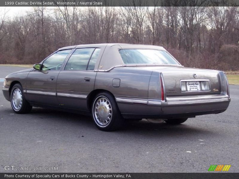 Moonstone / Neutral Shale 1999 Cadillac DeVille Sedan