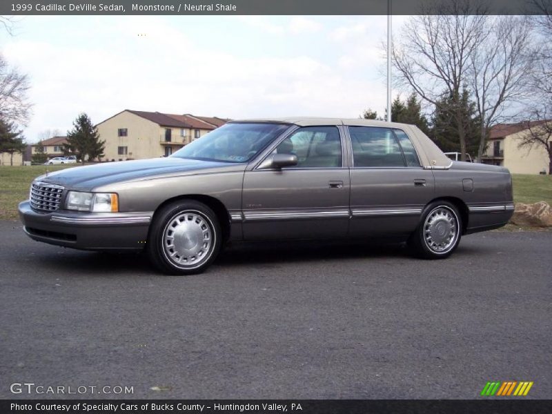 Moonstone / Neutral Shale 1999 Cadillac DeVille Sedan