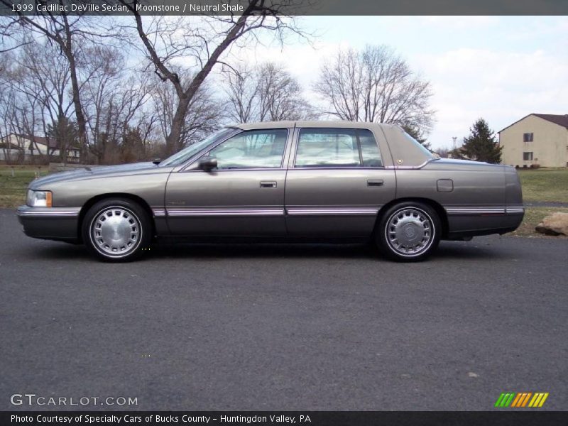 Moonstone / Neutral Shale 1999 Cadillac DeVille Sedan