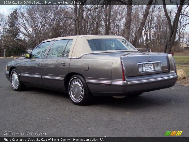 Moonstone / Neutral Shale 1999 Cadillac DeVille Sedan