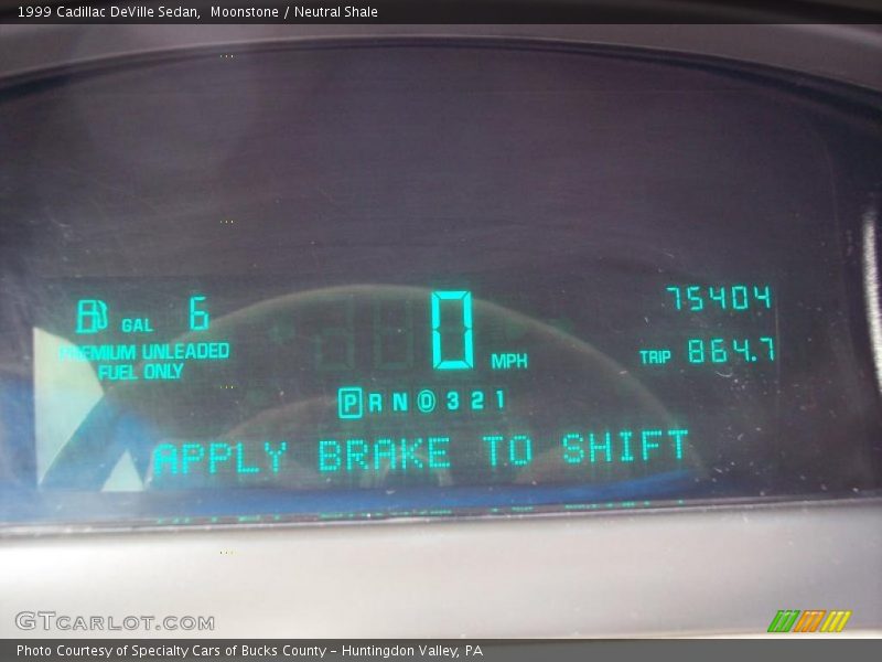 Moonstone / Neutral Shale 1999 Cadillac DeVille Sedan