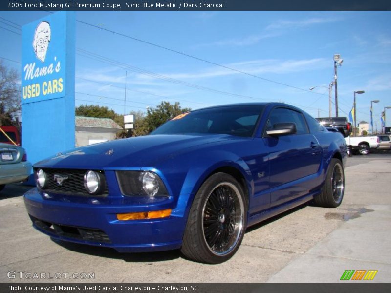 Front 3/4 View of 2005 Mustang GT Premium Coupe
