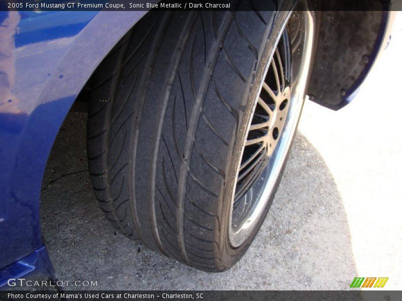 Sonic Blue Metallic / Dark Charcoal 2005 Ford Mustang GT Premium Coupe