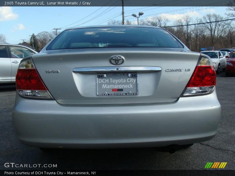 Lunar Mist Metallic / Gray 2005 Toyota Camry LE