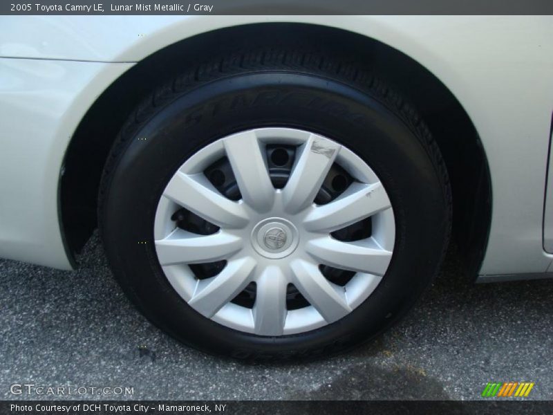 Lunar Mist Metallic / Gray 2005 Toyota Camry LE