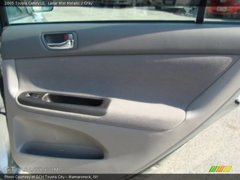 Lunar Mist Metallic / Gray 2005 Toyota Camry LE