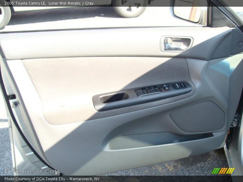 Lunar Mist Metallic / Gray 2005 Toyota Camry LE