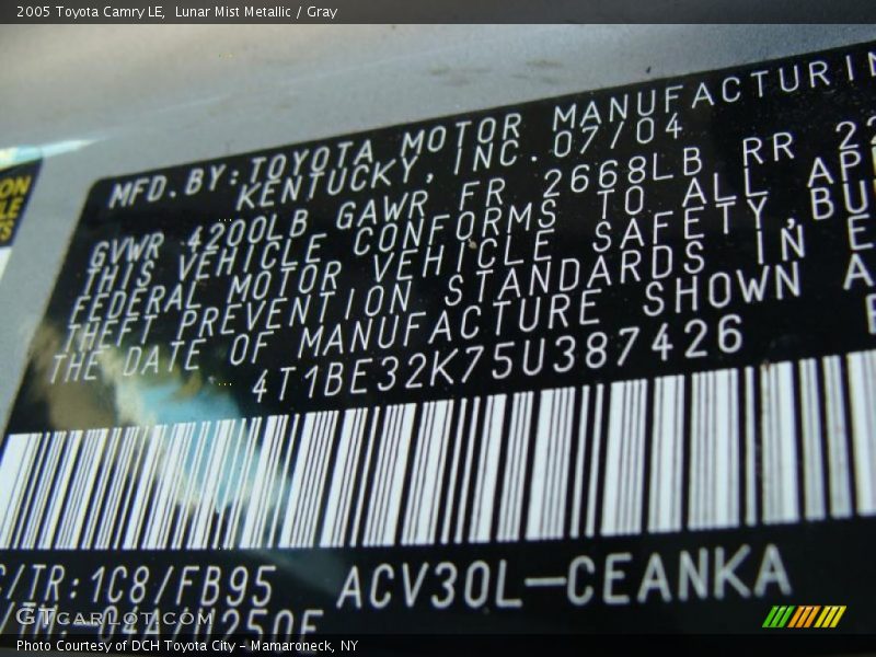 Lunar Mist Metallic / Gray 2005 Toyota Camry LE