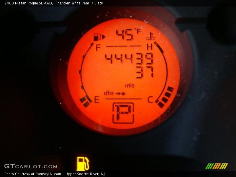 Phantom White Pearl / Black 2008 Nissan Rogue SL AWD