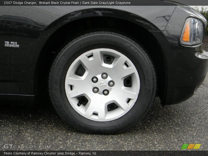 Brilliant Black Crystal Pearl / Dark Slate Gray/Light Graystone 2007 Dodge Charger