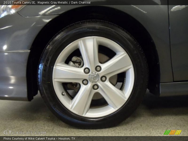 Magnetic Gray Metallic / Dark Charcoal 2010 Toyota Camry SE