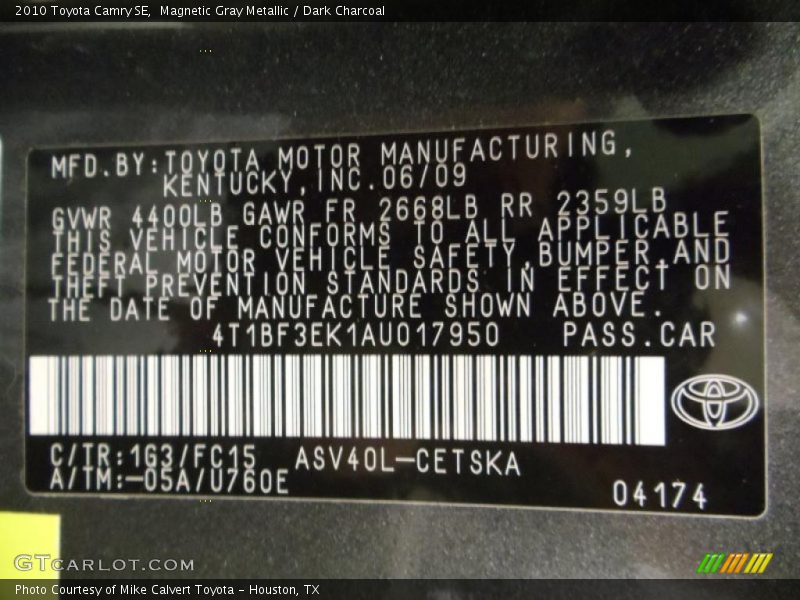 Magnetic Gray Metallic / Dark Charcoal 2010 Toyota Camry SE
