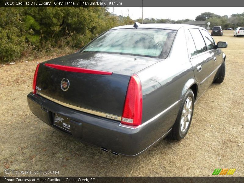 Grey Flannel / Titanium/Dark Titanium 2010 Cadillac DTS Luxury